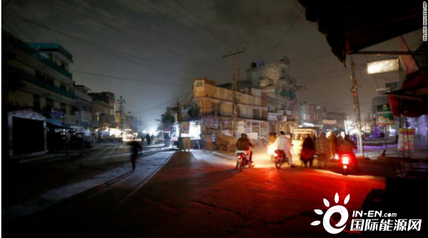 一条高压球王会线路断裂就能导致大停电从巴基斯坦全国停电看电网建设与运营管理